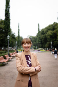 Eveliina Heinäluoma Esplanadin puistossa.