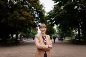 Eveliina Heinäluoma Esplanadin puistossa.